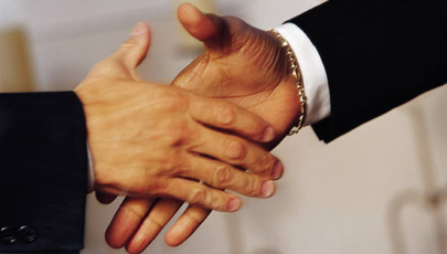 Hand-shake-KNOW1.jpg Hand-shake-KNOW1.jpg